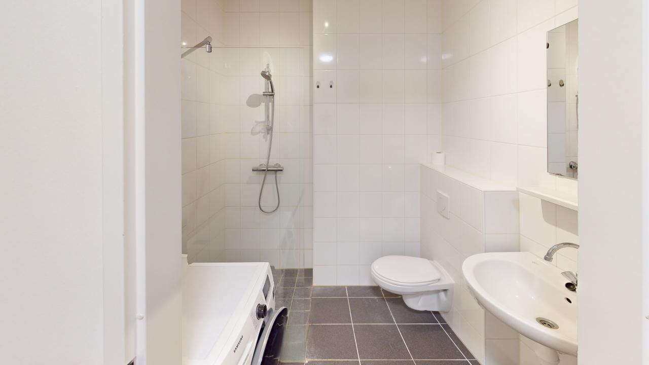 Modern studio in Amsterdam Zuidoost - Image 3