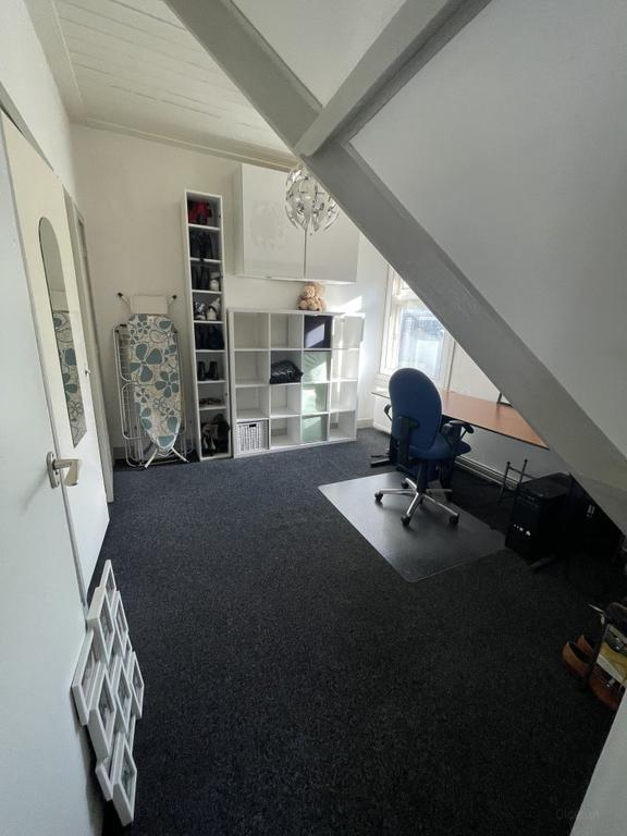 Spacious apartment with large terrace - Image 7