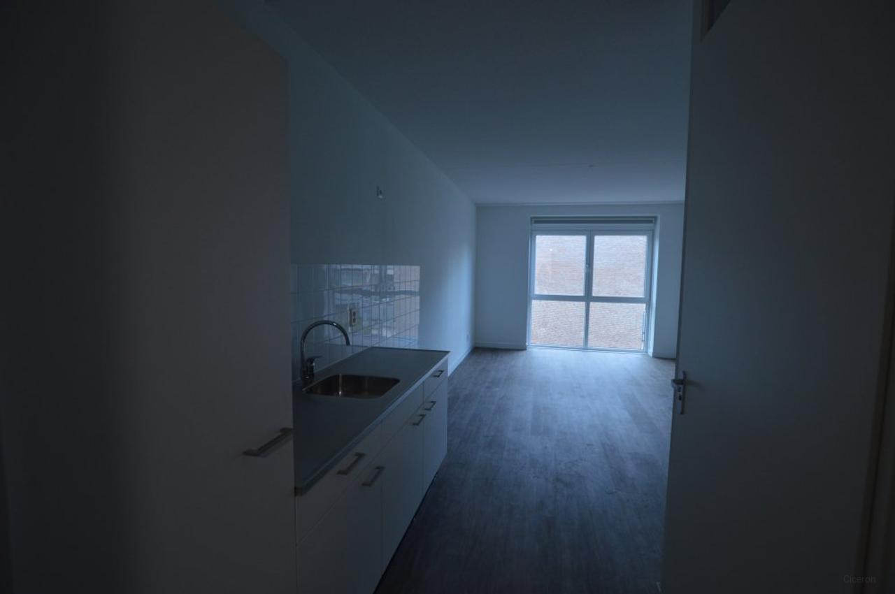 Modern student studio in 'De Fabriek' - Image 3