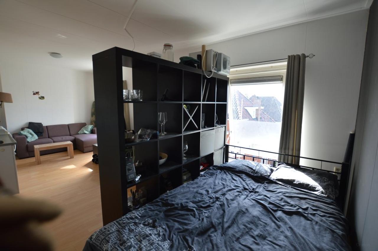 Studio with new kitchen in Assendorp - Image 4