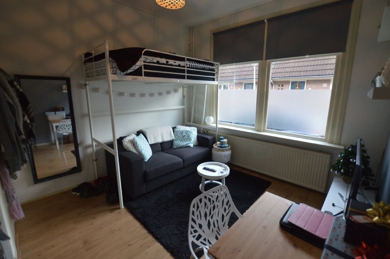 Room (13m²) in female-only house in Oud-Assendorp - Image 2