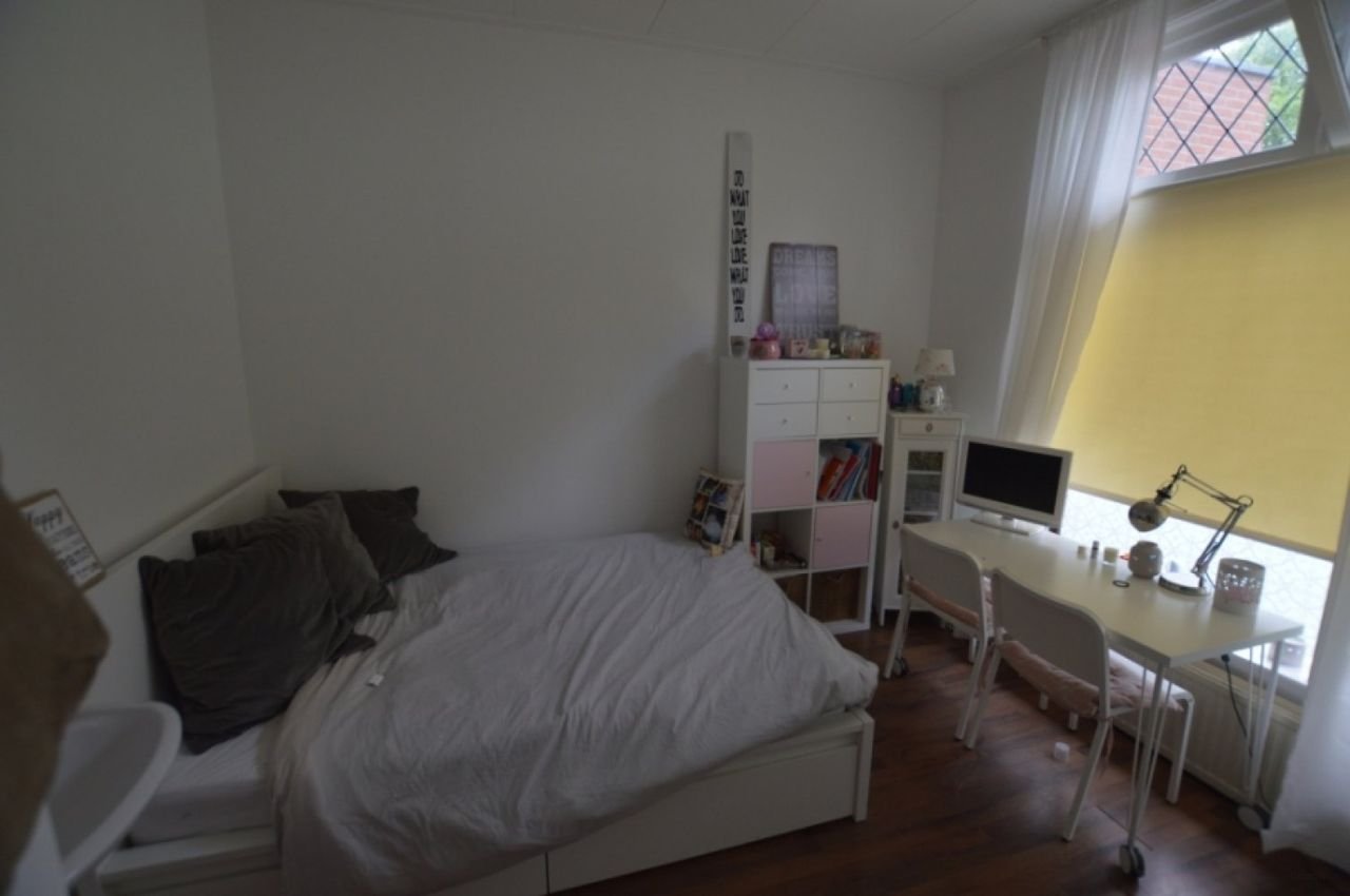 Knusse kamer in dameshuis Assendorp - Afbeelding 3