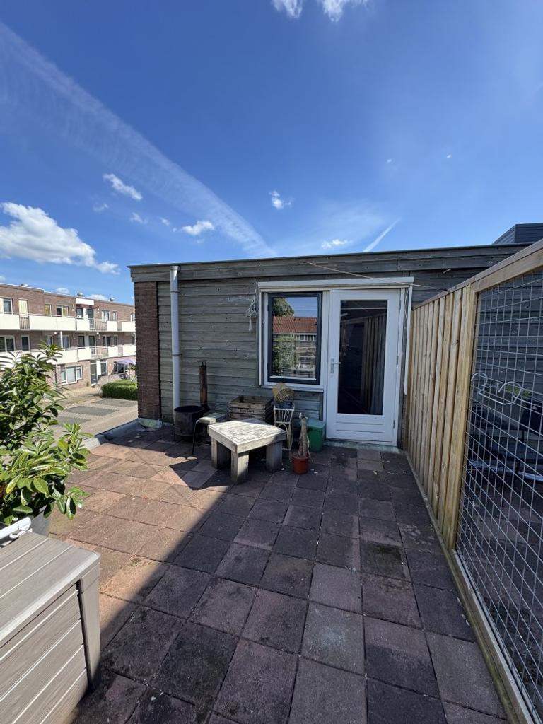 Spacious roof terrace and 72 m² in Dieze-Centrum - Image 2