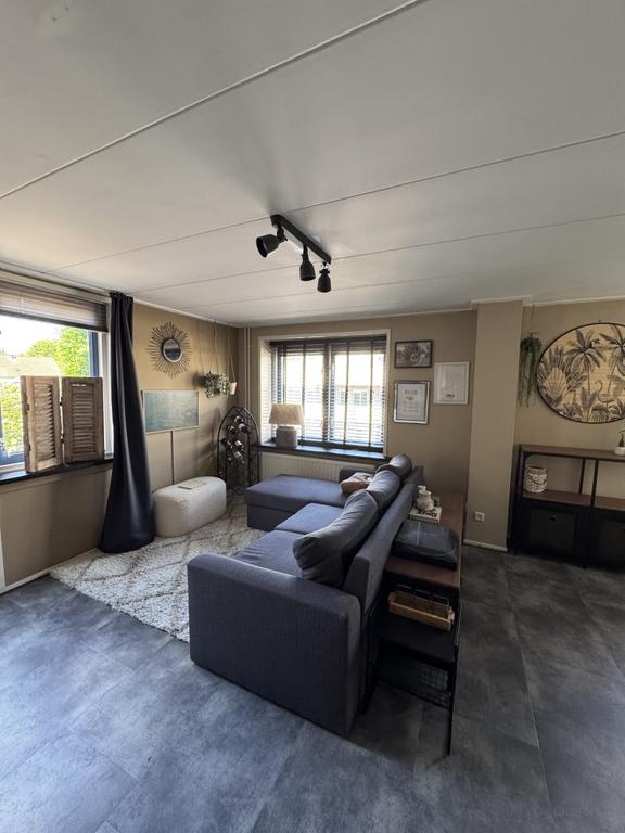 Spacious roof terrace and 72 m² in Dieze-Centrum - Image 4