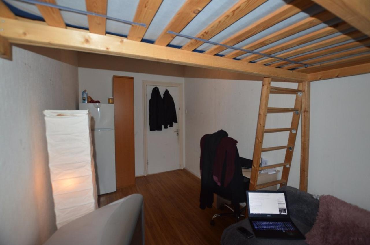 Room for rent in the heart of Assendorp - Image 3