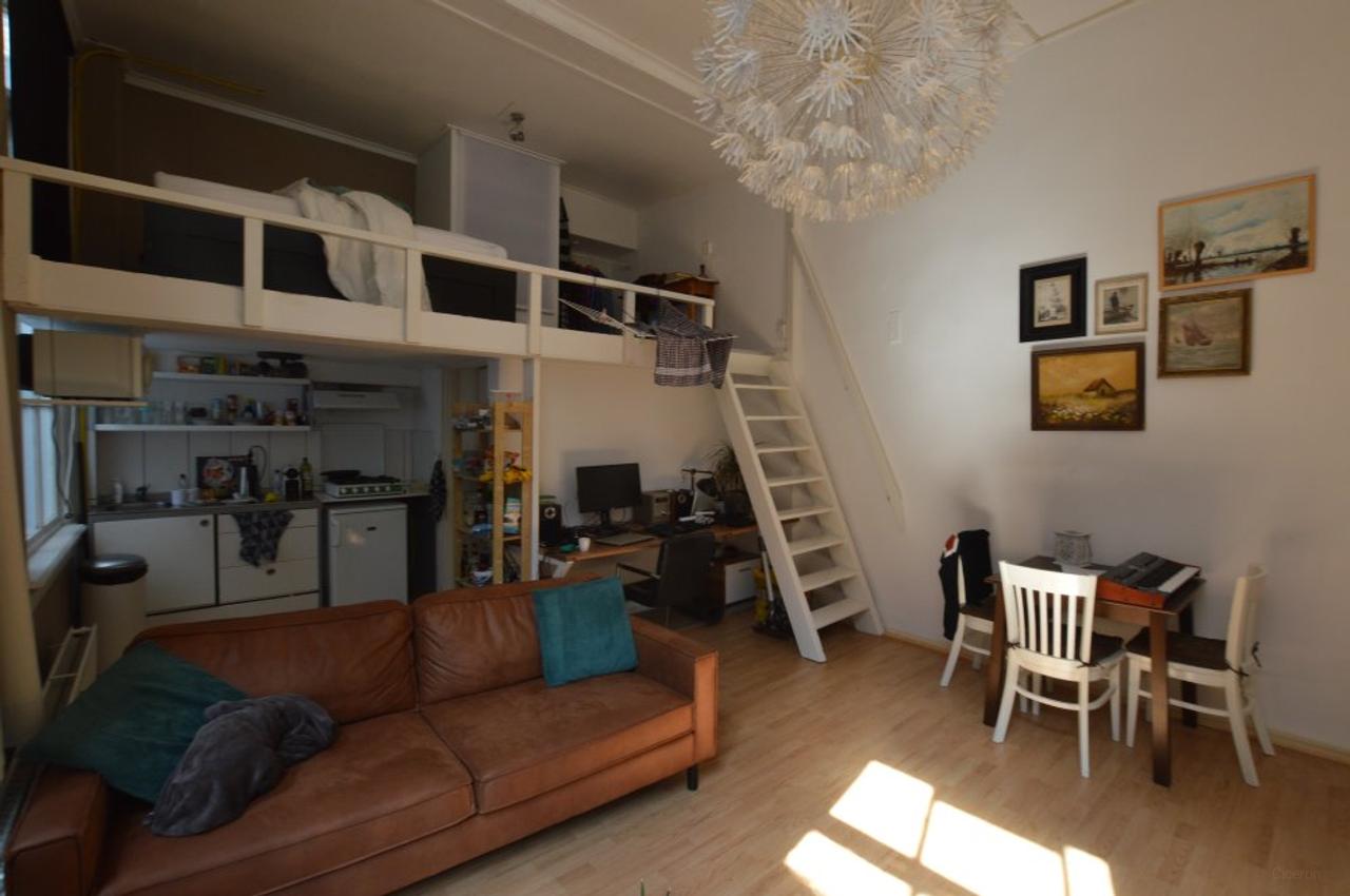 Apartment with sleeping loft in the heart of Zwolle - Image 4