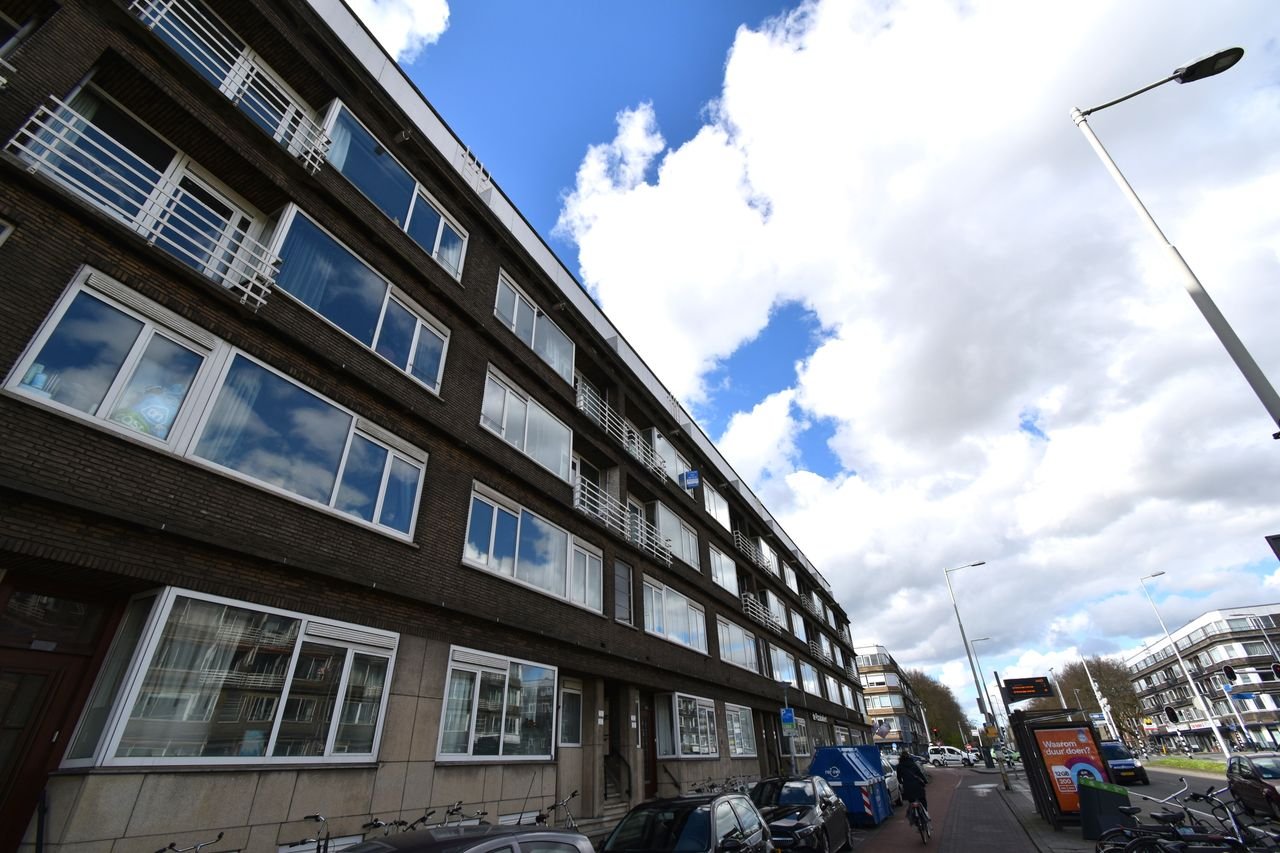 Statenweg: Bovenwoning van 116 m² met 3 balkons - Afbeelding 1