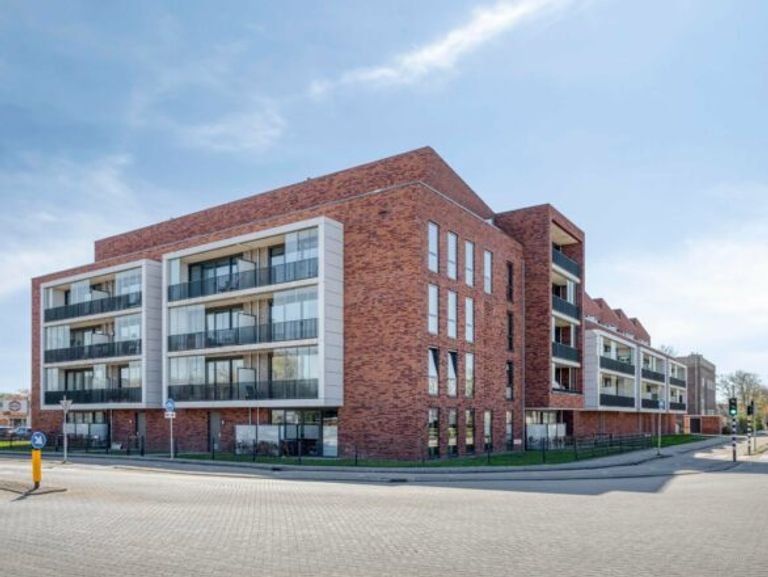 2-bedroom apartment with balcony in Brielle - Image 1