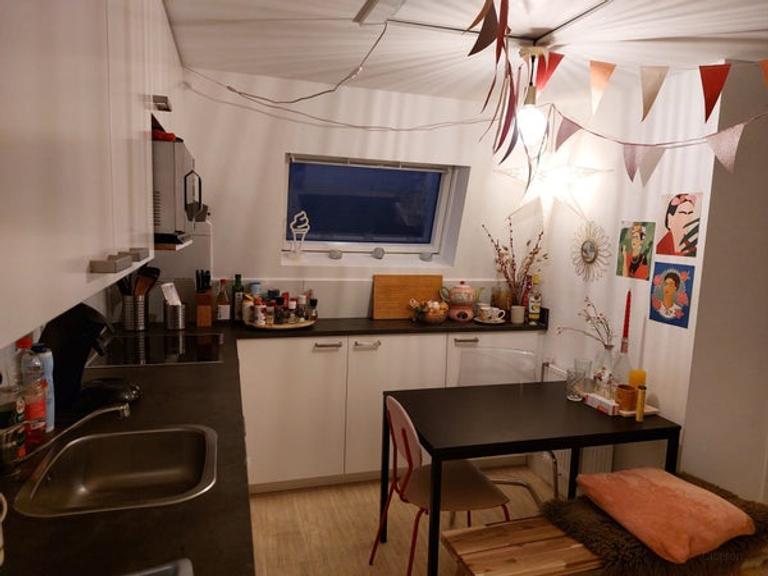Room in Enschede city center (14 m2) - Image 5