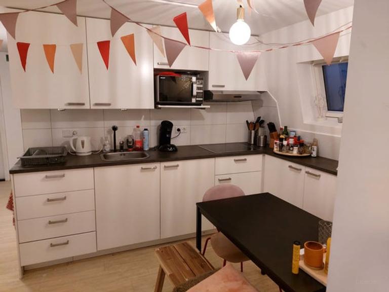 Room in Enschede city center (14 m2) - Image 4