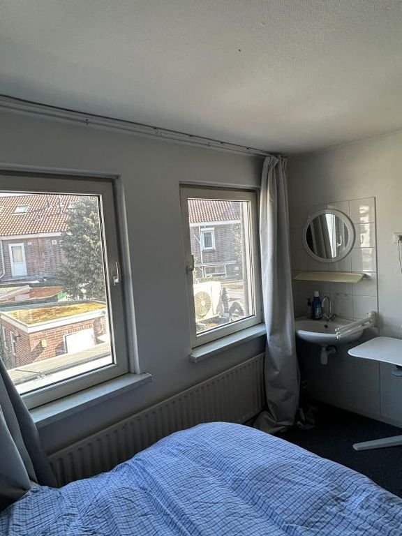 Student Room with Internet in Tilburg - Image 3