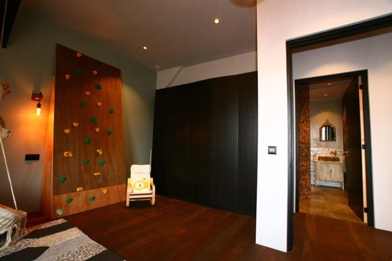 Detached former church of 440 m² in The Hague - Image 47