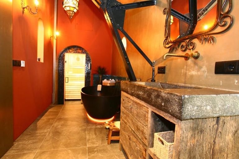 Detached former church of 440 m² in The Hague - Image 58