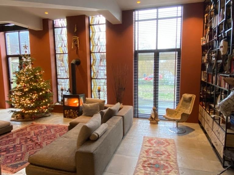 Detached former church of 440 m² in The Hague - Image 3