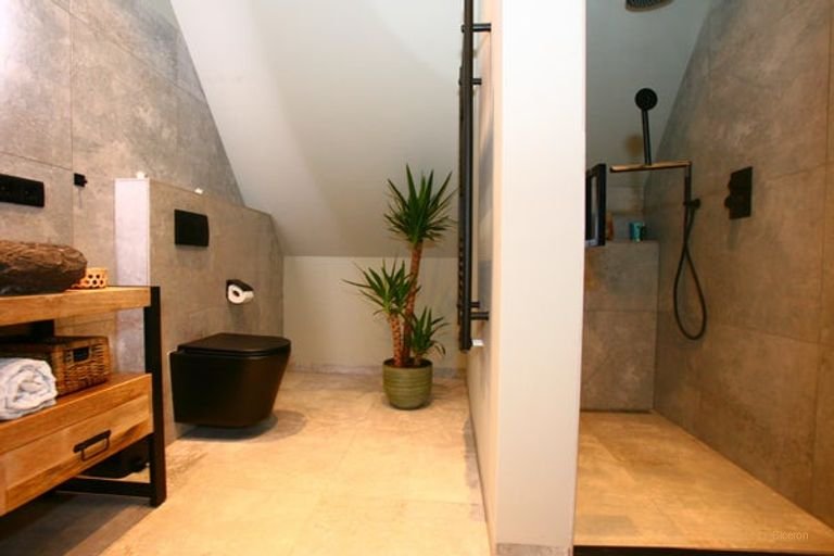 Detached former church of 440 m² in The Hague - Image 79