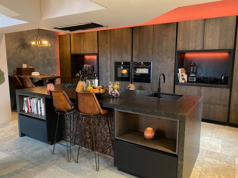 Detached former church of 440 m² in The Hague - Image 11