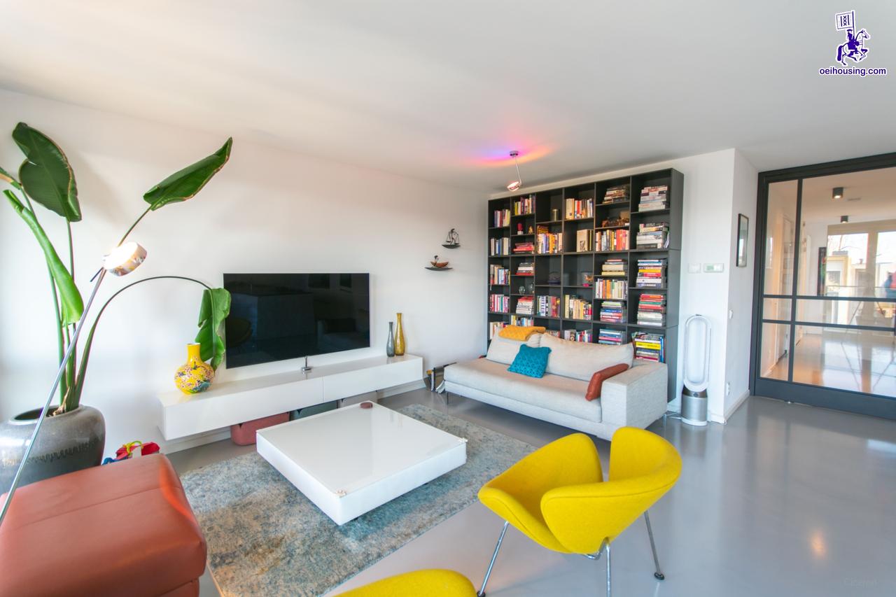Gemeubileerd 3-kamerappartement met balkon - Afbeelding 2