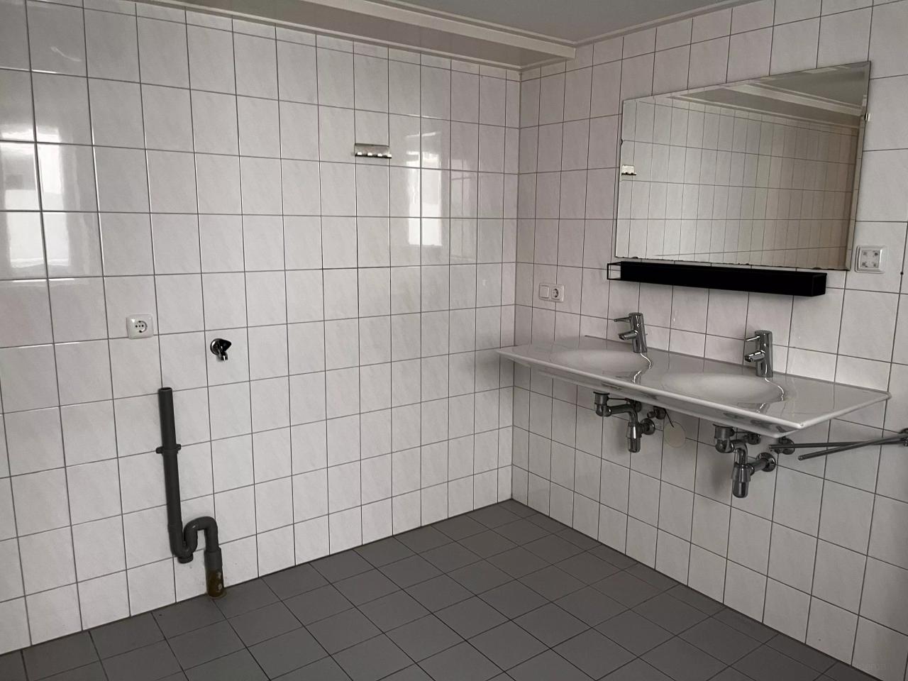 Three-bedroom apartment in the heart of Zwolle - Image 5