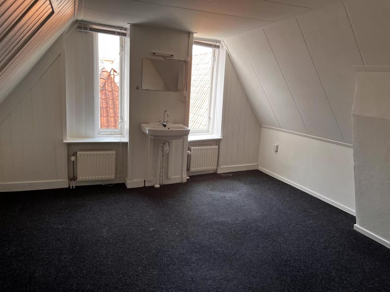 Three-bedroom apartment in the heart of Zwolle - Image 15