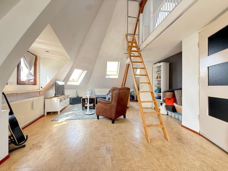 Licht appartement met vide in hartje Breda - Afbeelding 2