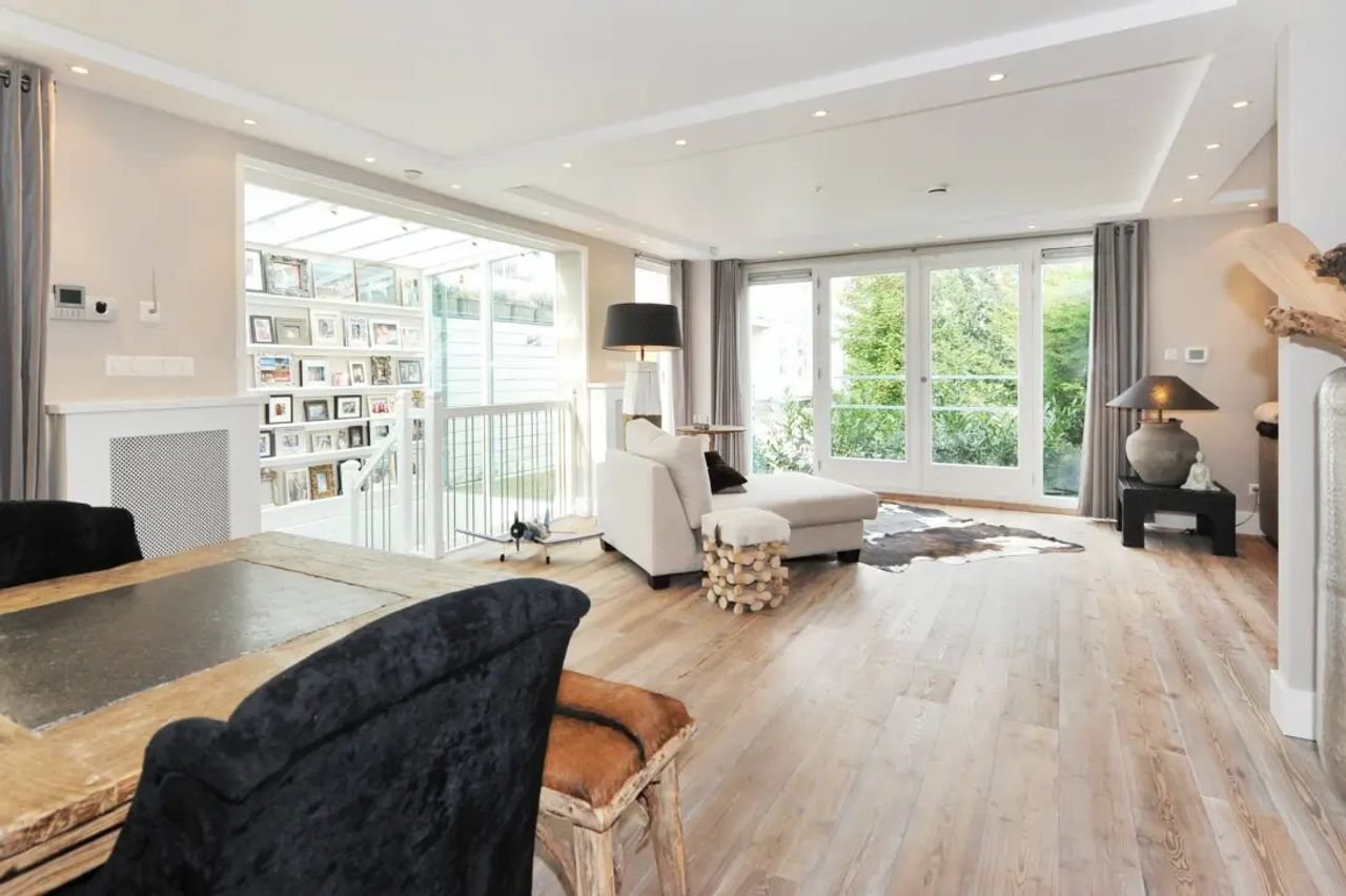 Luxe loft van 235 m² met sauna en garage - Afbeelding 1