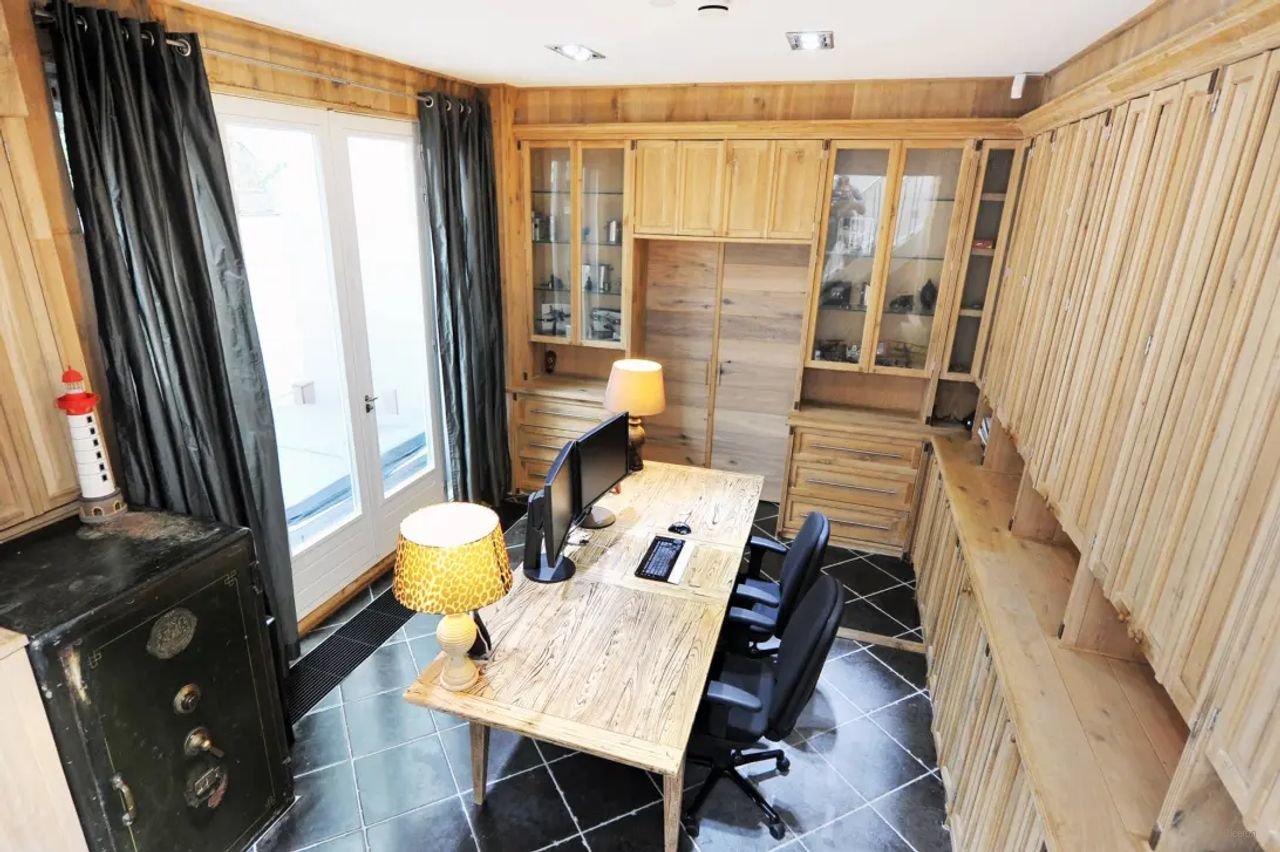 Luxe loft van 235 m² met sauna en garage - Afbeelding 3