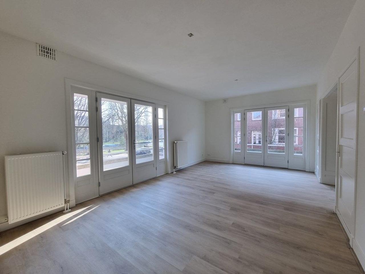 Hoekappartement met balkon aan de Stadionkade - Afbeelding 2