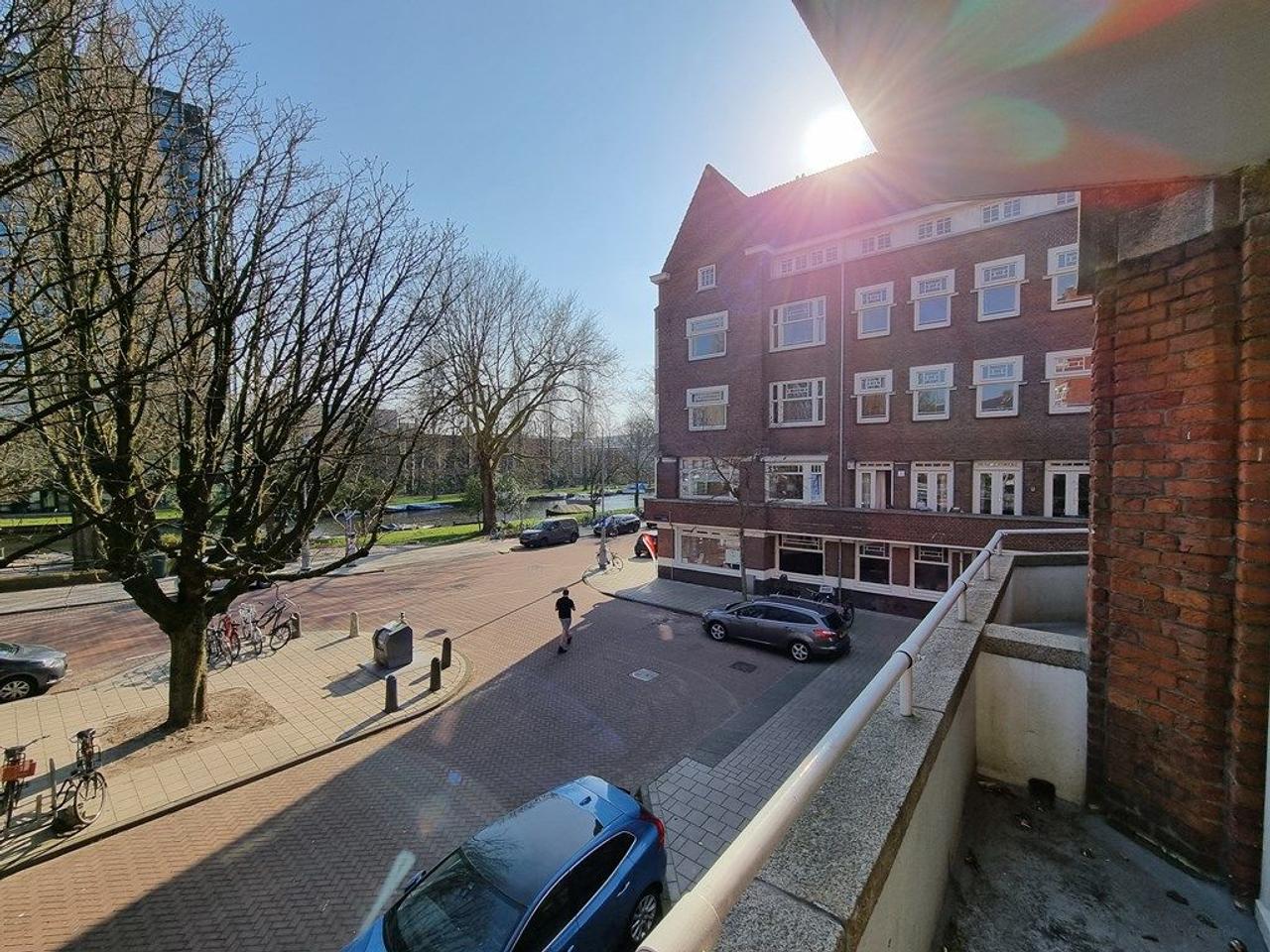 Hoekappartement met balkon aan de Stadionkade - Afbeelding 4