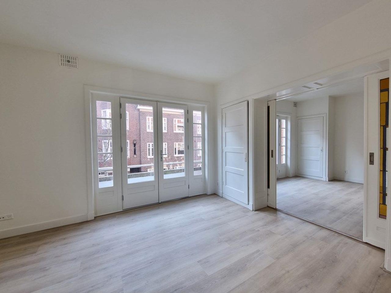 Hoekappartement met balkon aan de Stadionkade - Afbeelding 6