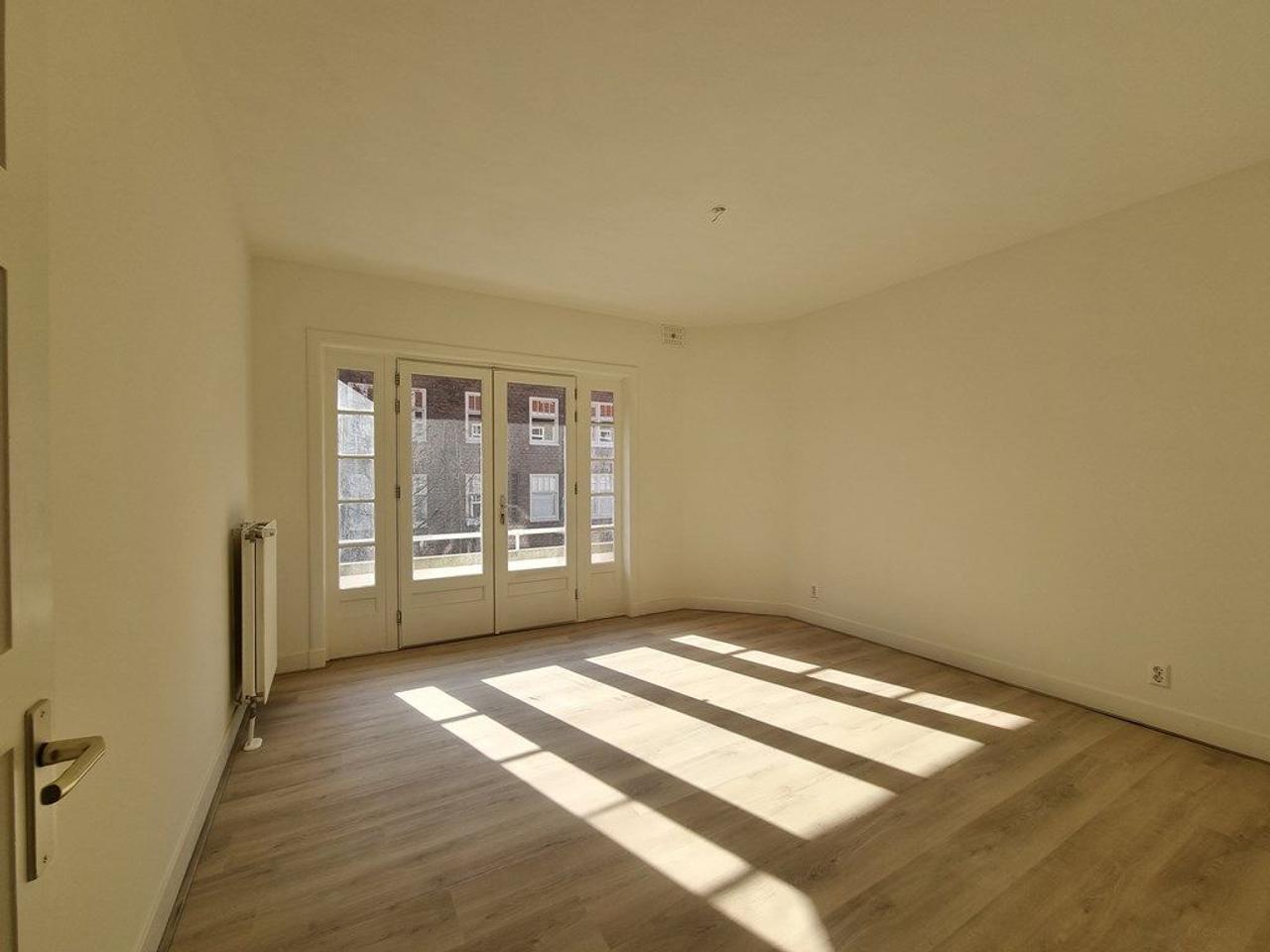 Hoekappartement met balkon aan de Stadionkade - Afbeelding 10