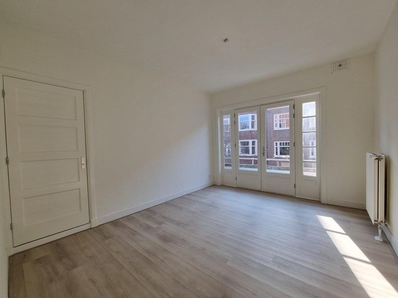Hoekappartement met balkon aan de Stadionkade - Afbeelding 14