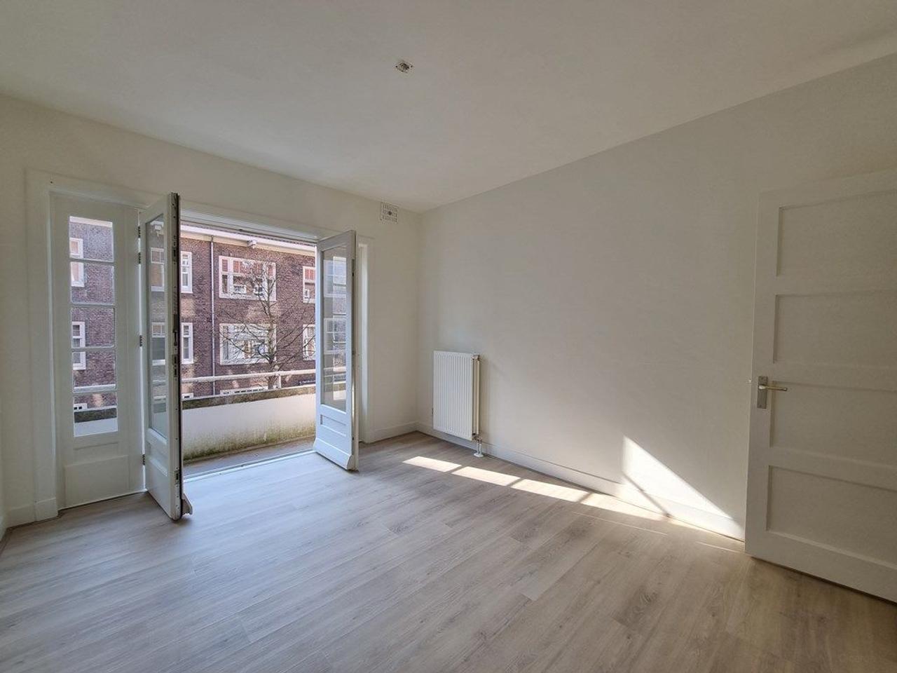 Hoekappartement met balkon aan de Stadionkade - Afbeelding 15