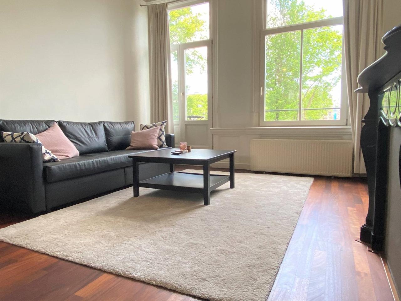 83 m² aan de Amstel met balkon - Afbeelding 2