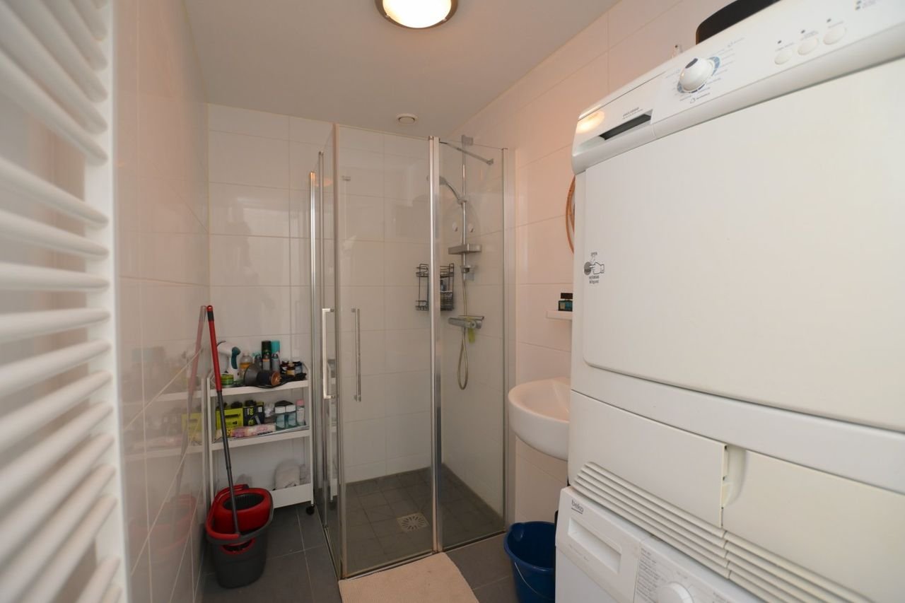 Bovenste etage appartement met dakterras in hartje Groningen - Afbeelding 12