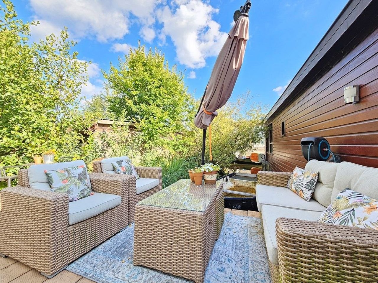 Ruime woonark (90m²) met terras in Sloten - Afbeelding 2