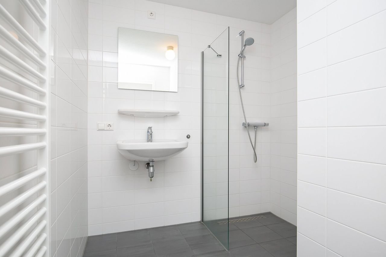 Licht 3-kamer appartement met balkon op zuid - Afbeelding 9