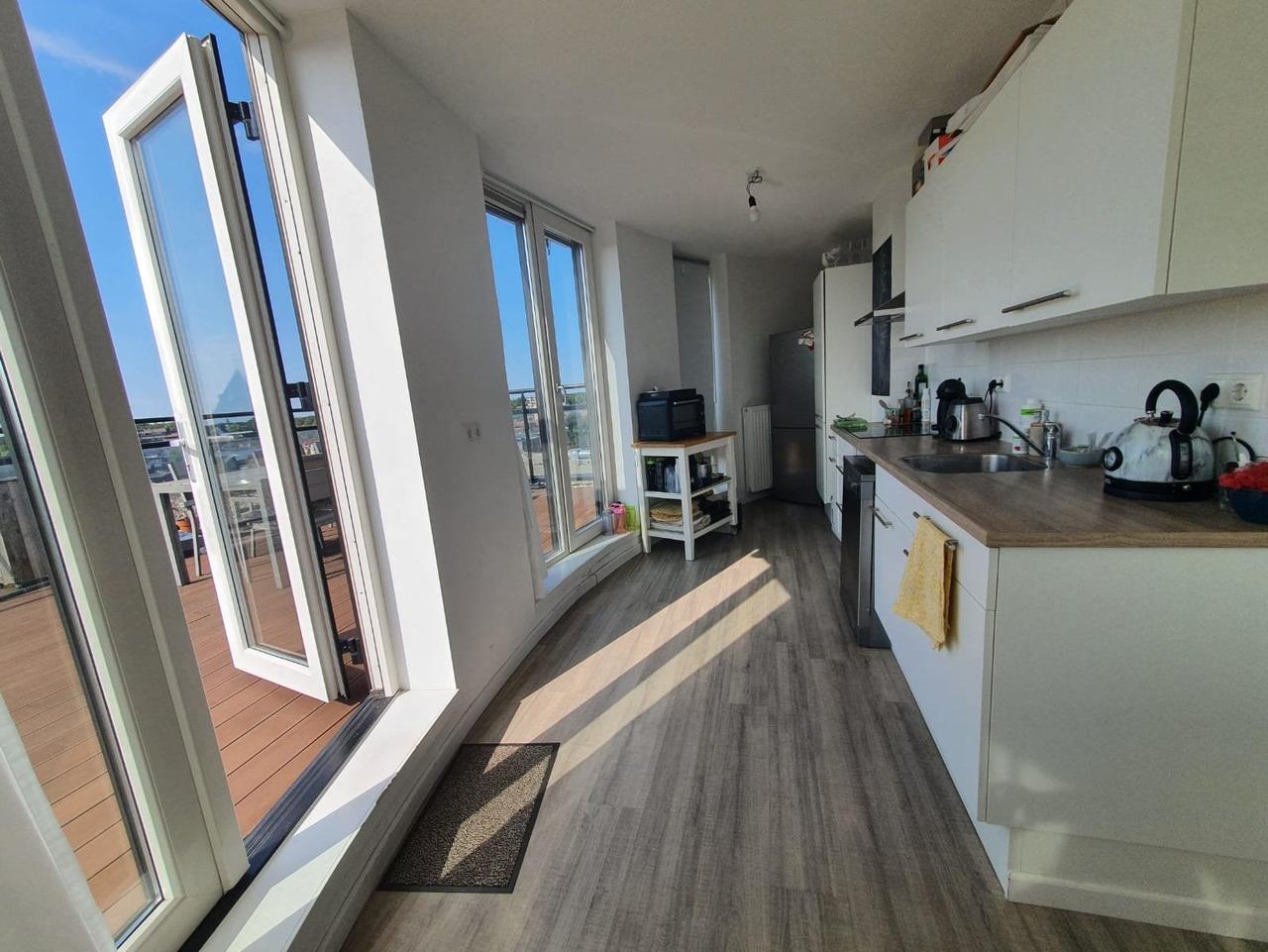 91 m² penthouse with large rooftop terrace - Image 5