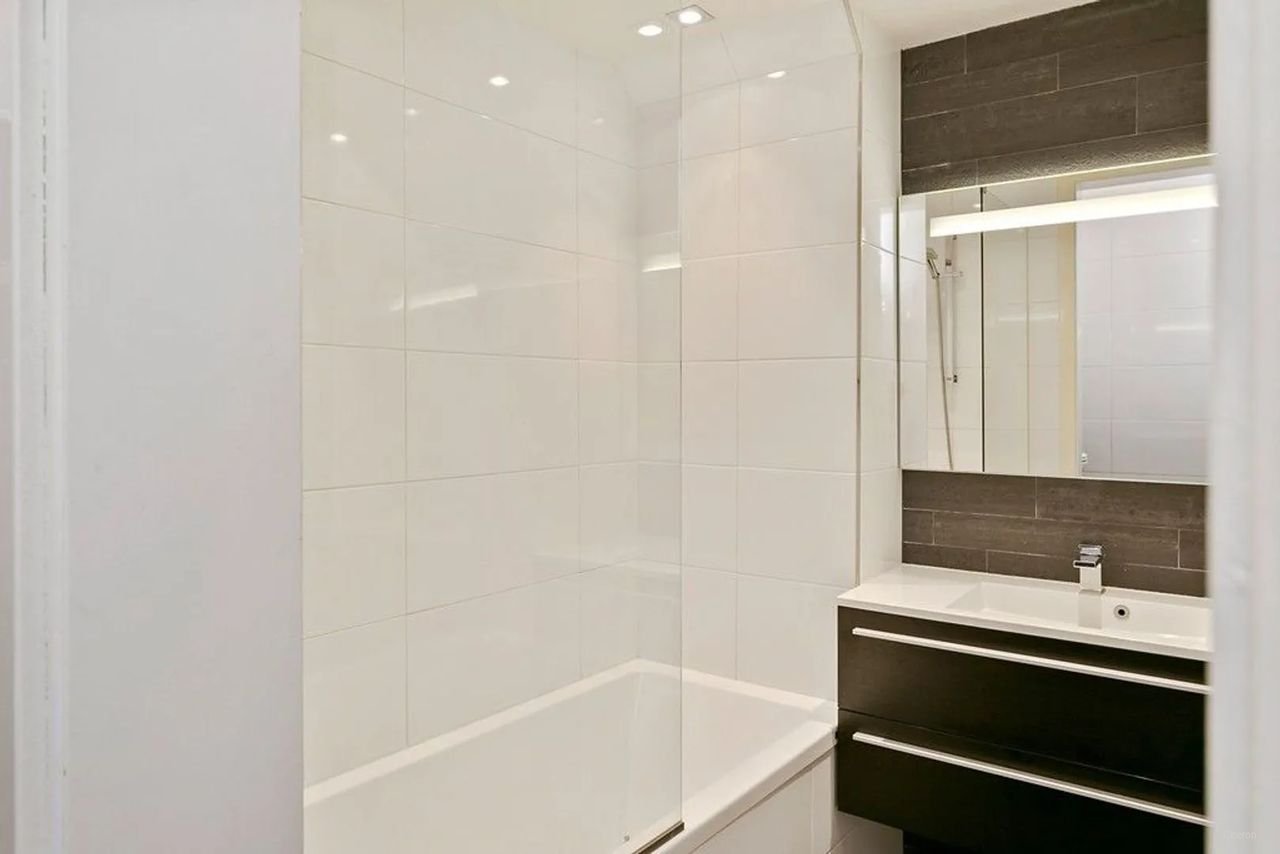 Licht hoekappartement van 85 m² bij Vondelpark - Afbeelding 10