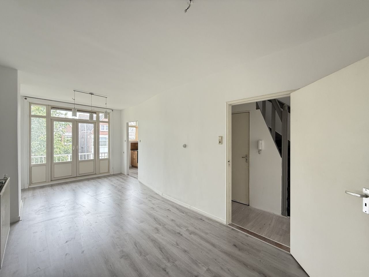 Lichte dubbele bovenwoning met balkon - Afbeelding 2