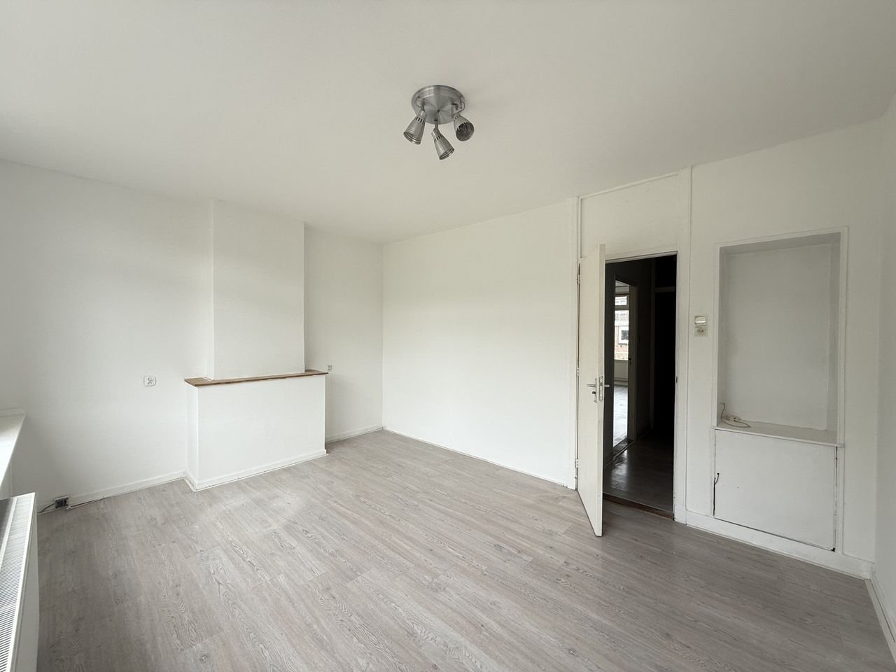 Lichte dubbele bovenwoning met balkon - Afbeelding 5