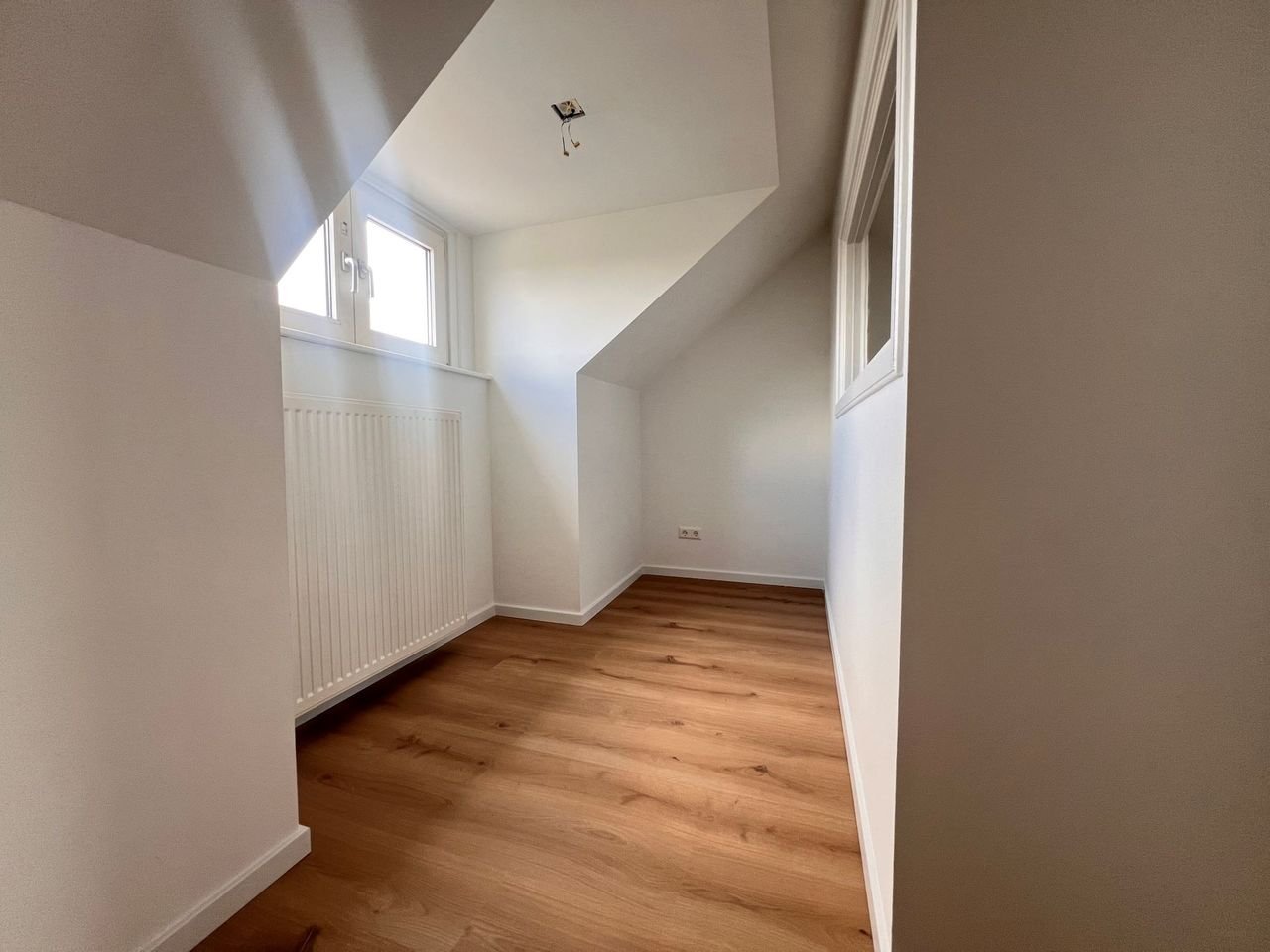 Gerenoveerde bovenwoning aan de kade - Afbeelding 14