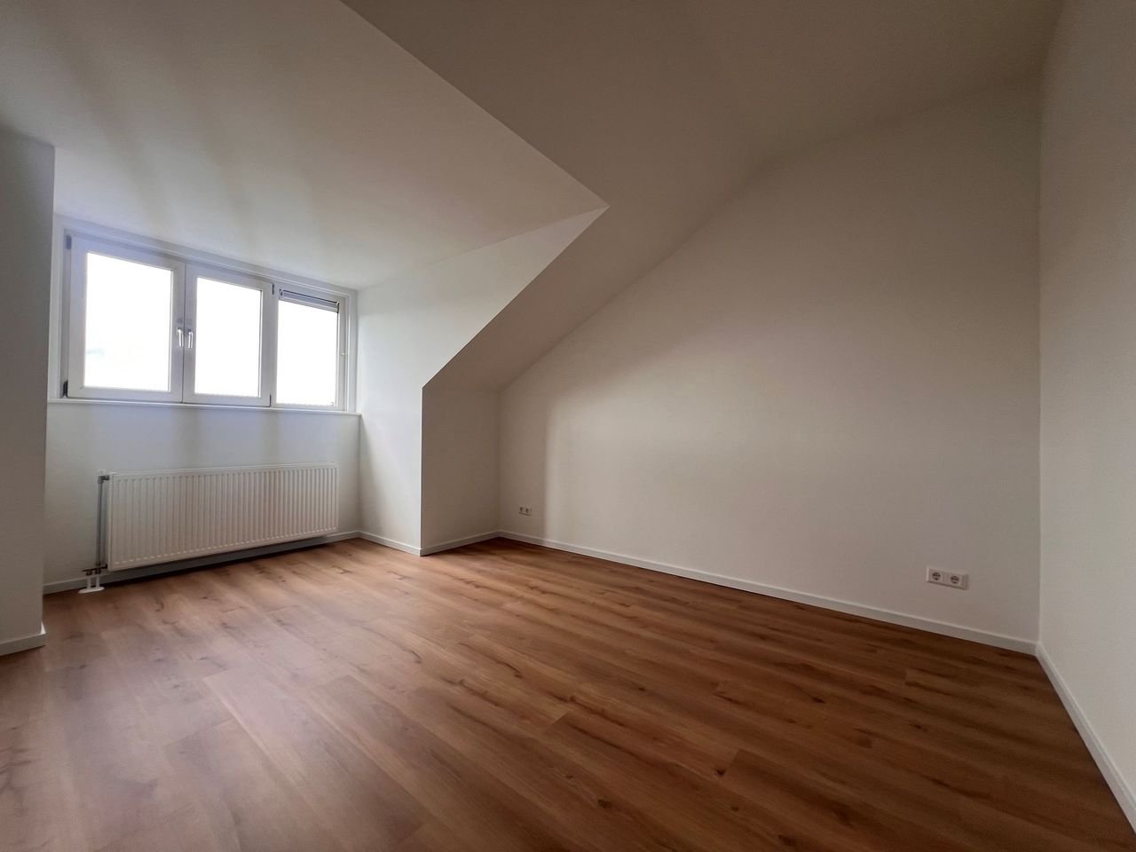 Gerenoveerde bovenwoning aan de kade - Afbeelding 12