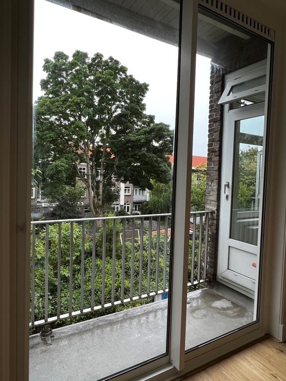Licht bovenhuis (85 m²) met dakterras in Watergraafsmeer - Afbeelding 14