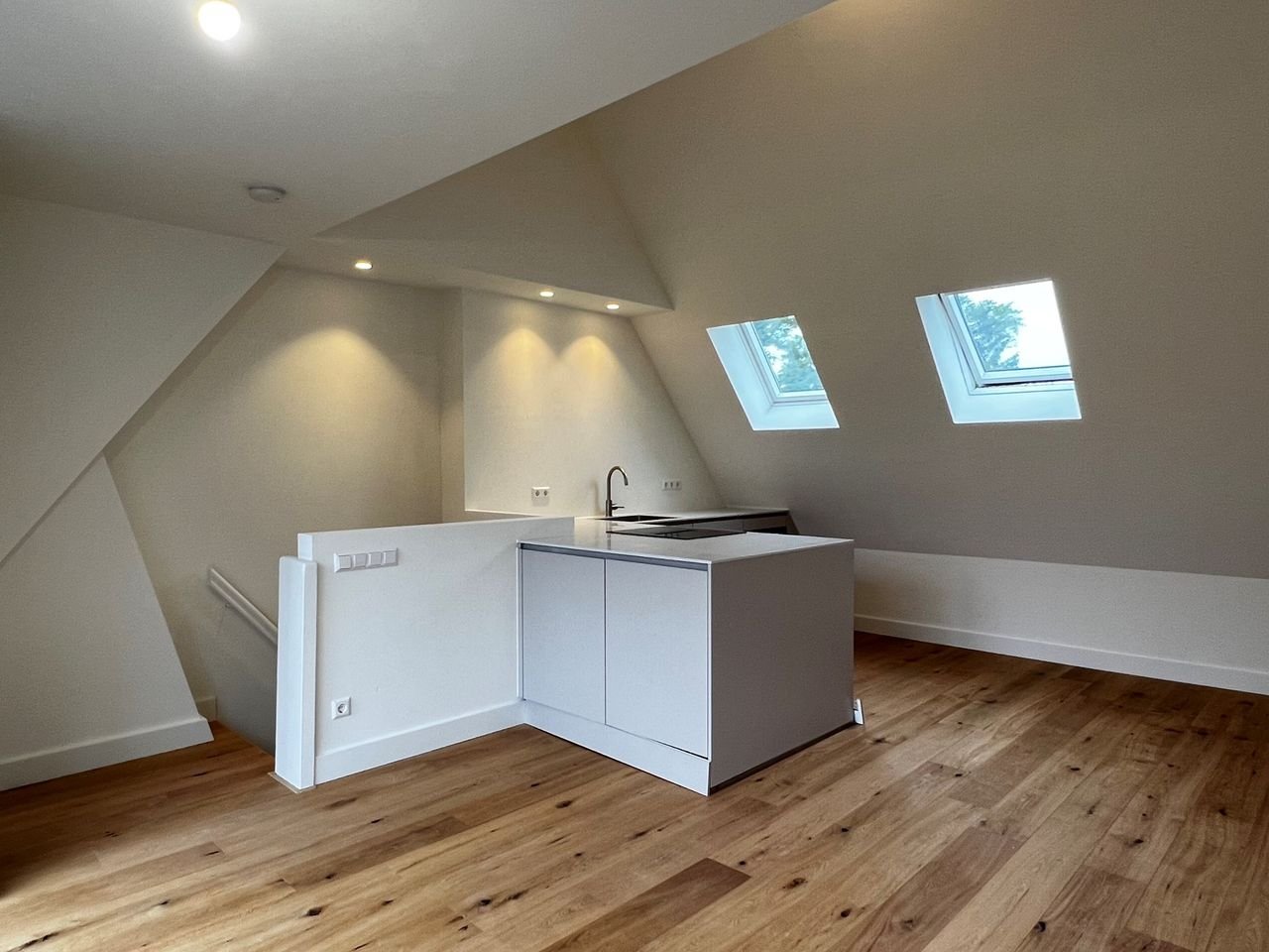 Licht bovenhuis (85 m²) met dakterras in Watergraafsmeer - Afbeelding 5