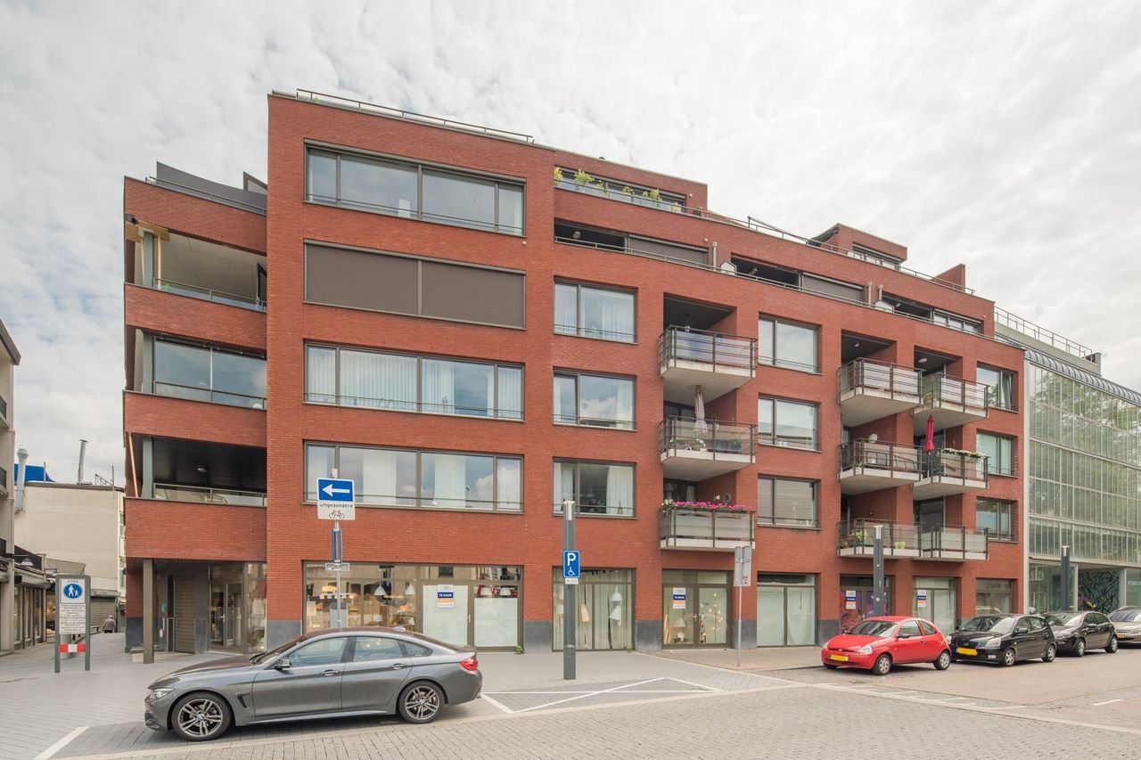 101 m² of living pleasure in the heart of Heerlen - Image 4