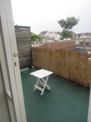 One-bedroom apartment with roof terrace - Image 5