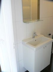 One-bedroom apartment with roof terrace - Image 6
