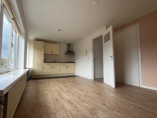 Bright 2-room apartment on the canal in Zwolle - Image 2