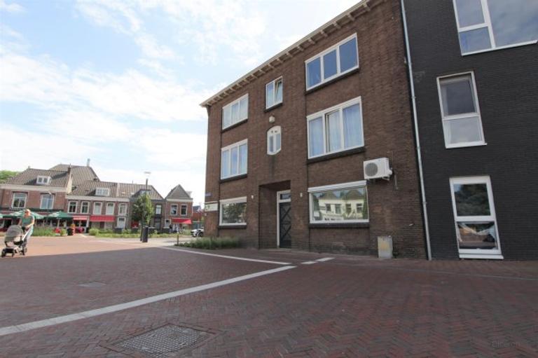 Bright 2-room apartment on the canal in Zwolle - Image 1