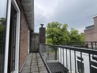 Bright 2-room apartment on the canal in Zwolle - Image 10